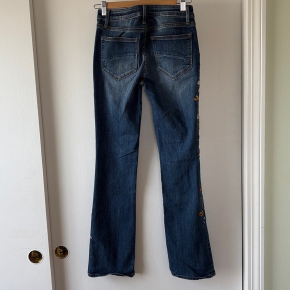 Driftwood Kelly Floral Embroidered Bootcut Jeans 24 - Picture 6 of 9